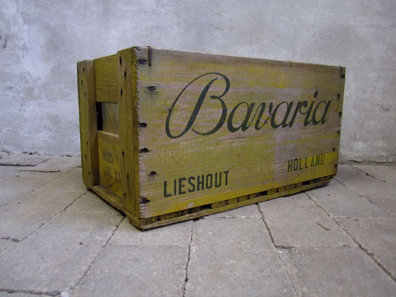 na school Philadelphia Pat Gebruikte vintage bierkrat van het biermerk Bavaria